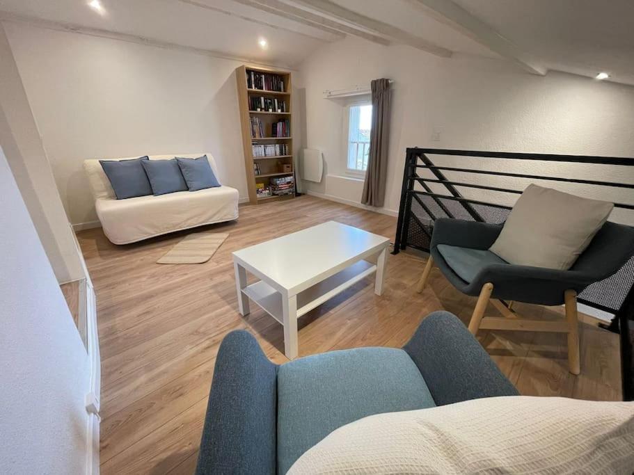 Appartamento Duplex Sous Les Toits Riez Esterno foto