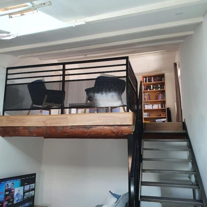 Appartamento Duplex Sous Les Toits Riez Esterno foto